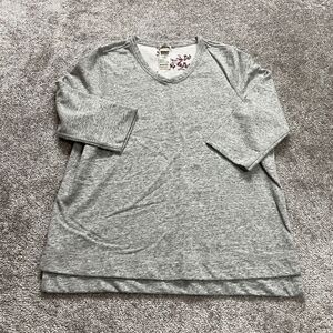 Chico's Zenergy Sweatshirt Sweater Womens chico Size 2P US Size Large 12P Gray